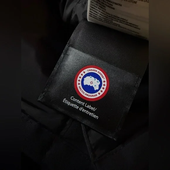 Canada Goose Shelburne Parka – Brand New with tags winter jacket with fur - Picture 2 of 8